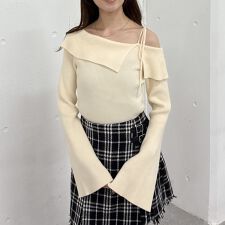 アルシーヴ(archives)のミニフェザーワンショルニットプルオーバー