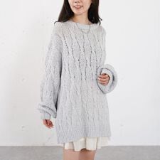 スラブゆるケーブルニットプルオーバー