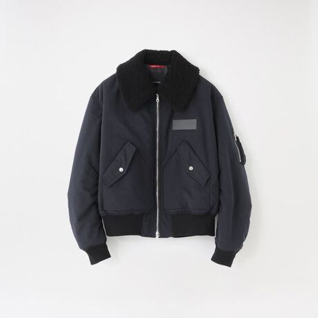 [^ԁF61F09651__]{AfނƂ̃RrڂtCgu]yfށz\ʂׂɋNт_炩炩ȔG肪̃s[`^t^fނgpB\ʂyNтƂŁAق̂ȃtF[h(F̉sE)̓ɂĕ\ω܂B܂ŌÒ̂悤ȎRȐF̔łByVGbg/fUCzۂ݂̂I[o[TCYVGbgBċRCWU(Cold Weather Unit)WPbgx[XɁA㕗ɃAbvf[g܂B̃V[O(nׂDk߂MU[)̕ʂɂ͂AYȊۂ݂̂VGbgǋ܂B̕ϑudl⍶̃}`|PbgAɕtꂽṽ{bNX^uȂMA-1pfȂł͂̃fBe[悭ČBt@Xi[ɂ́A{̋PAʓIȃ^t@Xi[ϋvɗDꂽuEVERBRIGHTRvgpĂ܂B|Pbg̃hbgtɂ́ALOVELESSS̓IWitgpĂ܂ByX^CO/̑z|Cg̕tŐ؂ւĂ̂ŁAfUCɒ܂肪lXȃX^CO킹₷ėp̍ACełBfjƍ킹JWAX^CXbNXƍ킹X}[g~bNXX^CȂǗlXȃX^COy߂܂Byݒ߂ɊJ[̍ēגʒmȂǁAȏ͂܂B̏i̓Tvł̎BesĂ܂Bۂ̏iƃC[WقȂꍇ܂BBeɂA̓ŐFČꍇ܂B炩߂B