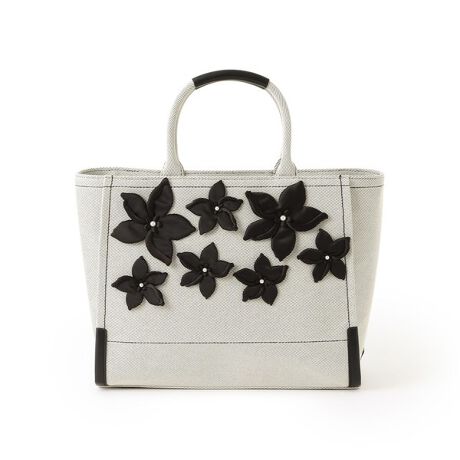 [^ԁFW5130519__]LoXt[ g[gobOLoXŎdĂobOɂ͂ӂ肵召̃t[ґɂ炢TO BE CHIC 炵g[gobOłB2ނ̃t[͂̃obÔ߂ɃIWiŌ^NĐ삵܂BɖȂė̊ƂĂ̍񂾂ŃNXĂ܂BA4TCY傫߂̃g[gobOłB̏i̓Tvł̎BesĂ܂Bۂ̏iƃC[WAdlقȂꍇ܂B