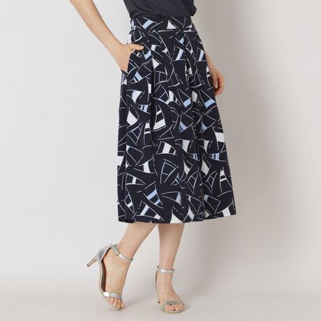 [^ԁFW5S08542__]ZCvg ^bNXJ[gyfށz^eɂَ͈k@ARɂ150fj[̑߂̎gpĂ邽߁AKxȌ݂ƂƂ܂B܂A^e\ʂɌgD\ɂA炩ȎGĂ܂B́A60?70ÑBe[Ws[X̃A[JCu璅z𓾂fUCBĂ炵zF}eCXgĂ܂ByfUCER[fBl[g|CgzEGXg̓[Nؑւł܂ƌAZ^[tgɂ̓{bNX^bN{܂BXJ[ǵAAEg^bNƃC^bNgݍ킹~bNXfUCŁA悢{[oĂ܂B̏i̓Tvł̎BesĂ܂Bۂ̏iƃC[WAdlقȂꍇ܂B