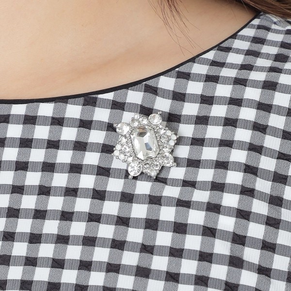 トゥービーシックブローチ フラワーメタルブローチ(小物・雑貨)｜TO BE CHIC(トゥー ビー