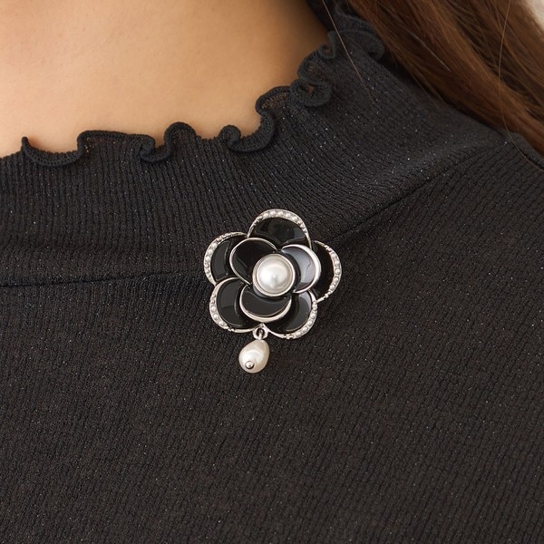 [}C]JAu[`/gD[r[VbNiTO BE CHICj ubN