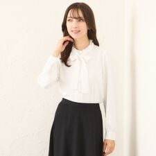 バックサテンジョーゼット ネックフリルブラウス