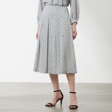 [^ԁFV5S08525__]yAnniversary@PiecezyLIBERTYzRibbon Medallion GA[W[[bgXJ[gyfUCzT߂ȕ\iȈۂ̊炩ȃ^bNtAXJ[gBXbL^bN̕ʂɍSL߂iȃVGbgɎdグ܂B뒆S̓SMU[Œp₷fUCłByfޓzƂ^b`̃GA[ȃW[[bggpAy₩ŗYȑfނƂȂĂ܂Bfނ̃uEXiV5M12525jƑgݍ킹̂߂łByIWiNLIBERTYzRibbon Medallion[{E_I[AMACÃuh20NLOAꂩLIBERTYLONDONfUCX^WIō쐬SIWĩvgłBߋAAMACAő̂qlɐlCƂQlɁALIBERTY̑̃A[JCu@NAlXȈقȂCXs[VCombinečB蕨fiƂ郊{厲ɁAt[ƃWIg[CNȕ䂫MIXAA}J̗DS̃t[ɃtBbg悤ɕ`܂BȐɎdオĂ܂ByAnniversary@PiecezAMACA2025NŒa20N}܂BAnniversary Piece(Ajo[T[s[X)Ƃ́A20NԂ̗j̒Ŕ|ĂAAMACÂl߂񂾈iBfށADAfUCAXg[[ȂǁAAMACAƂ܂A`UiElj̑zAiʂĂqlɂ͂܂B