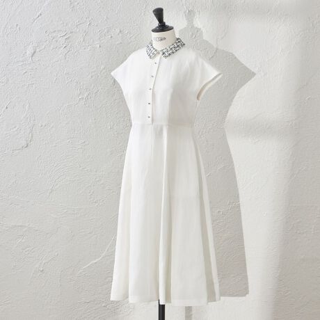 [^ԁFV5J70557__]yWEBEꕔX܌zyATELIER COLLECTIONz@hJgIs[XyfUCzA}JQONLOčꂽIWivgAoeBRibbon medallion`[tɎhJn݂Ɏgps[XłBEGXgŐ؂ւ̂ŁAEGXgʒu߂Ɍ̂ꂵ|CgB{fB̑fނ̓gAZ̗򊴂̂fނgpĂAtgɂ̓rW[tAA}JɂȂm[uȉẴs[XɎdオ܂ByfޓzA}J20NLOăoeBɍĂARibbon medallion`[tɎhJ{fނ܂B{̂̑fނ͌oɃgAZe[gAoɍĐ@ۂƁAlł񂾕DfނłBgAZe[g̏iȌ򊴂ƗAl̃i`ȕfނłByATELIER COLLECTIONziAgGRNVjAMACÃuhACfeBeB1łAA`U[NiElZjÏkJvZRNVBɓƑnAAėVтACe̐Xől̏̂S܂BfUCAVGbgAfށAfBe[ADdlȂǖLxȌoƏnZp̃A`UiElj̎ođnĂAAMACAǂ߂GNZXy݂B̏i͈ꕔX܂ƃICXgA菤iłBAgGRNVWéAQONLOăoeBɃIWi쐬ĂAuRibbon MedallionvAMIZOROGI[XŃIWihJĂt@ubNɃtH[JXRNVBnƎhJ̑gݍ킹FɂAP_P_JɎdĂ܂Bꂢɕ񂾍́uRibbon Medallionv̎hJ͓ՓxA܂ɃA`U[N̂́B