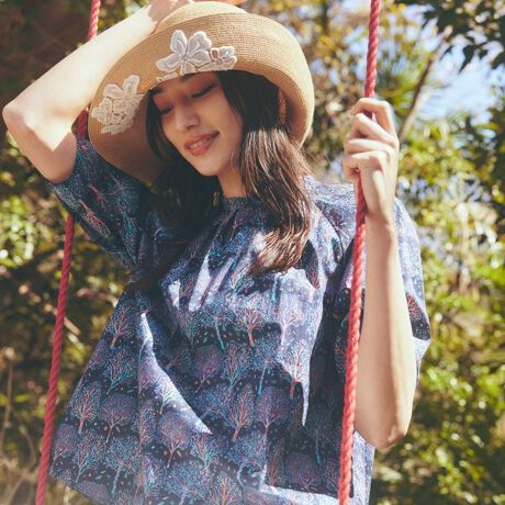 [^ԁFV5M25520__]yAnniversary@PiecezyLIBERTYz^i[The Artistfs TreeyfUCz߂̃MU[X^h܂ɁA^̃M{Vt5̃fUCłB̓{[X[ułA_[cŖc݂oĂ̂ŁAƂۂɎdオĂ܂Byfށz2016S/SRNVŔ\ꂽBA[eBXgnɎgޗ⓹AsvcȖ؂̃fUCłBCMX̎wƃC[jbhEuCgu@̖؁vV[Yɒz𓾂̂ŁA̒Nmp̃Xg[[́AuqSYȂׂĂ̂ЂƂ̋𓾂vƂv߂ꂽnłByAnniversary@PiecezAMACA2025NŒa20N}܂BAnniversary Piece(Ajo[T[s[X)Ƃ́A20NԂ̗j̒Ŕ|ĂAAMACÂl߂񂾈iBfށADAfUCAXg[[ȂǁAAMACAƂ܂A`UiElj̑zAiʂĂqlɂ͂܂B