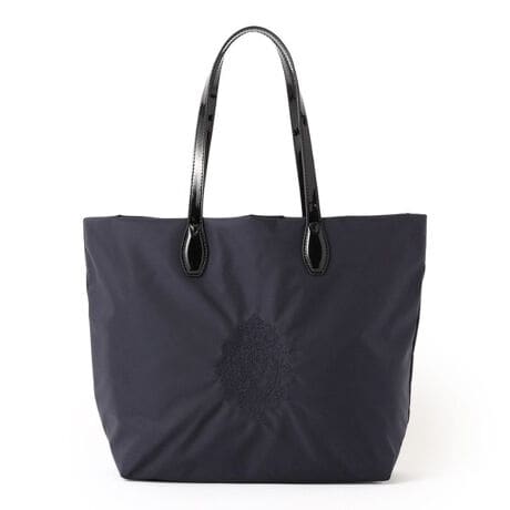 [^ԁFV5124624__]yDAVISztbvg[gobNDAVISV[YC^A̘V܃t@ubN[J[LIMONTȀ㎿ȃiCfނł肵AAMACÃX^_[hƂĐlCDAVISV[YłBFƉ₩ŏiȌ򂪓̃iCfނ́AEIɈԑfނłByʂ`4TCY̏ނTCYŁA͌|ł钷̃g[gobOBobO̓ɂ|PbgғătbvɂȂAobO̒Ȃ悤ɂĂ܂BGKgȃbNɂAJWAɂR[fBl[głVvŐꂽtHłB͋ṽGi킹Ē悭n܂B̏i̓Tvł̎BesĂ܂Bۂ̏iƃC[WAdlقȂꍇ܂B