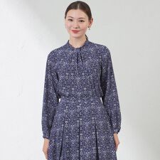 アマカ(AMACA)の【LIBERTY】Vine Thief バックサテンジョーゼットブラウス