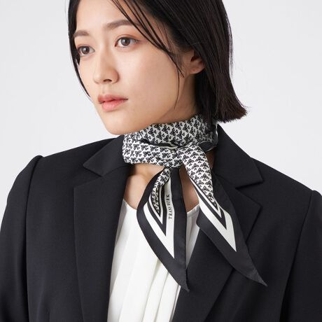 [^ԁFU1703622__]100̏ԂȃXJ[tłBXJ[tɃXgb`e[vĂāA֌敔EAƓƂꂾŌ`܂܂B 񕁒ʂɌԂƂł܂BD݂ɍ킹ĂgpB