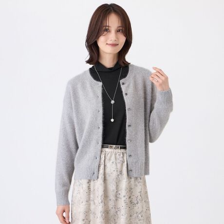 [^ԁFU1N27669__]FOX RAMEKNITvI[o[RpNgȃTCYƒ悢Ƃ肪▭ȃN[lbNJ[fBKłBO2WAYŒp\ŁAJ[fBKEvI[o[̃X^COy߂܂BȂ䊴ŁAXJ[głpcłR[fBl[g₷dグĂ܂Bd˒łԂꂹAfC[gɂœKȈꖇłB܂̃VCj[؂₩ŃNXȈۂ^AIP[WV[łpĂ܂BёƁAv킸GꂽȂ悤ȏ_炩ȃ^b`̃tHbNXfނɁAꏏɃv[eBOĂ܂Biłƌ郉Ȃ̃ANZgɂȂ܂BypV[YzH`t