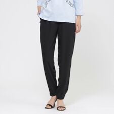 【夏でもさらっと】【吸水速乾】【ウォシャブル】バックサテンジョーゼットイージーテーパードパンツ