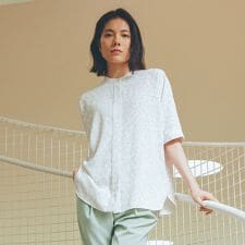 エヴェックス バイ クリツィア(EVEX by KRIZIA)の【吸水速乾】【ウォッシャブル】パンサープリントバックサテンジョーゼットブラウス