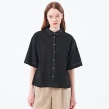 スクエアレースブラウス