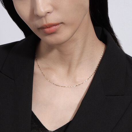 [^:HJVT000245YG]VvȃlbNXƂĂgAD݂̃`[ʂėlXȃAWyނƂł`F[lbNXB`F[̈R}R}ɃJbg{ꂽ`F[̓LLƋPA{ŃfRe؂₩ɉoĂ܂BGh̃XChp[cŒ𒲐߂łAACeЂƂŃX^CO̕LACełByLAH_22SSz@tiF{bNXz̓sA{͂tĂ܂B@íAiێ̂߃rj[̃`bNt܂ɂꂵA{bNXł݂܂B@܂Ati͉摜̂̂ƈقȂꍇ܂̂ŗ\߂Byîm点z̏i2025N41牿i{Ă܂B͂鏤iɂĂ^Oȉꍇ܂ݕ\ĂTCg\i̔iłB\߂܂悤A肢\グ܂B