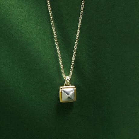 [^:HSSN014250SG]Vo[K18CG[S[hgݍ킹Âۂ̃lbNXBo`J̕҂ݍ܂ꂽfBeB[ƃgbṽVvȌ`RgXĝfUCBۂ݂ттXNGA^̃X^bÝAdǂX^CbVȈۂŁAWF_[t[ɂg܂B50cm̃`F[́Ax[VbNŎg₷Bgbv̗̊ɍ킹ǂ{[|CgłBtiF{bNXz̓sA{͂tĂ܂B@íAiێ̂߃rj[̃`bNt܂ɂꂵA{bNXł݂܂B@܂Ati͉摜̂̂ƈقȂꍇ܂̂ŗ\߂Byîm点z̏i2025N41牿i{Ă܂B͂鏤iɂĂ^Oȉꍇ܂ݕ\ĂTCg\i̔iłB\߂܂悤A肢\グ܂B