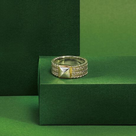 [^:HSSR0096]Vo[K18CG[S[hgݍ킹Âۂ̃OB\bhȃX^bỸfUCƘr̕҂ݍ܂ꂽfBeB[RgXĝfUCBۂ݂ттX^bY^͍dA_炩Ȉۂ^܂BXg[gȃVGbg̒ɋRm̖hv킹悤ȃfUĆAg邨WG[ƂĂ߁BWF_[t[łgTCYƂȂĂ܂BtiF{bNXz̓sA{͂tĂ܂B@íAiێ̂߃rj[̃`bNt܂ɂꂵA{bNXł݂܂B@܂Ati͉摜̂̂ƈقȂꍇ܂̂ŗ\߂Byîm点z̏i2025N81牿i{Ă܂B͂鏤iɂĂ^Oȉꍇ܂ݕ\ĂTCg\i̔iłB\߂܂悤A肢\グ܂B