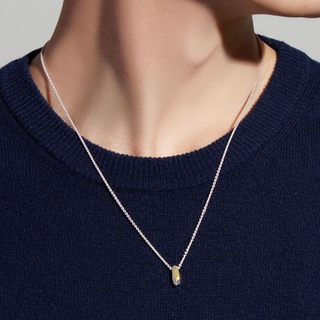 [^:HS4N015150SU]_Ȍ`ŃJbg{ꂽfUC̃lbNXBJbgʂɂ̓eNX`[{ADjAX̂dオɁBʂdグŉ̂ʂACG[S[hbL鎖ŃfUC̃|CgɂĂ܂Bǂ̊Ȃ璅₷TCỸlbNX́AgɒlI΂ȂACeBNUDE SILVER̋P𖾂邭؂₩ɉo܂BfUC̃OJ[oG[VAp[gi[WG[ƂĂ߂̃lbNXłBtiF{bNXz̓sA{͂tĂ܂B@íAiێ̂߃rj[̃`bNt܂ɂꂵA{bNXł݂܂B@܂Ati͉摜̂̂ƈقȂꍇ܂̂ŗ\߂B