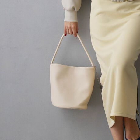 [^ԁF5105-7210]ynhobOzyFabriczƂ肵̃V{tFCNU[fށyDesignzoPc^ŊJ₷A悭唻Ŏg₷TCỸobOłBghׂ̍߃XgbvؚfUCB肰ȂVo[`[ANZgɂȂ܂B500ml̃ybg{g܂ݎPȂǂ܂B|PbgF1@dF280gyStylingzVvȃfUCȂ̂ŁAfjɍ킹ăJWAɁAWPbgLC{gƂ̑ǂA}`Ɋ􂷂ACełBpfg166cm fډ摜̏i̐F́A Beꏊ̓ȂǂɂFقȂČꍇ܂Bi̐F́AnAbv̉摜QƂB܂Aql̂gPCEX}[gtH̃j^[ȂǂɂFقȂČꍇ܂B\߂̏ゲB