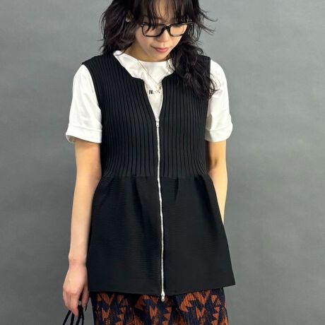 [^ԁF5205-6205]yyvjbgxXgzyFabriczjbgfށyDesignz炵yv^ZIPɂ邾ŃtF~j߂Ȃ킹₷ACeɁByStylingzuEXɍ킹ăLC߂ɁATVcvI[o[ƍ킹ăJWAɁB^Cgȃ{gXƂ̑ǂXbL݂܂BʔNŎg₷fފ͔璷܂ŗlXȃV[Ŋ􂷂閜\xXgBVGbgӂƂĂ̂ŁACɂȂ邨⍘Jo[ĂA炵X^COR[f܂B-------------------------FȂnFȂLkF聡򊴁FȂňF-------------------------pfg165cm fډ摜̏i̐F́A Beꏊ̓ȂǂɂFقȂČꍇ܂Bi̐F́AnAbv̉摜QƂB܂Aql̂gPCEX}[gtH̃j^[ȂǂɂFقȂČꍇ܂B\߂̏ゲB