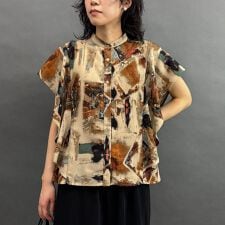フリル袖柄シャツ