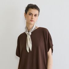 柄プリーツスカーフ