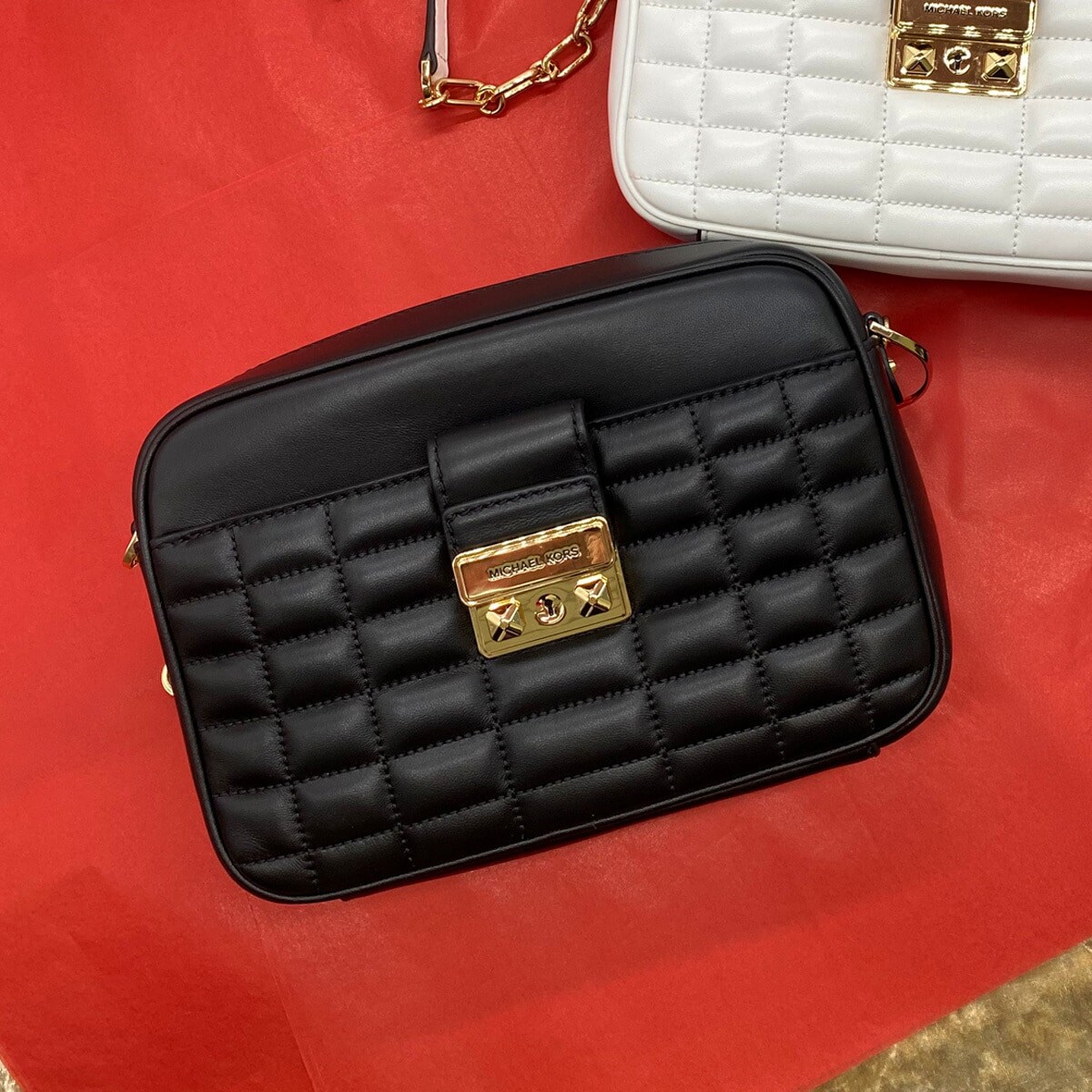 MICHAEL KORS TRIBECA カメラバッグ ミディアム 箱付き】MICHEAL KORS 