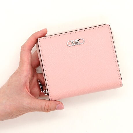 [^:32S5S8ED1L2696]}CPER[X́Anƍt@bVAV[Ŋ􂷂sIŃX|[eB[ȃRNVWJ郉CtX^CEuhłBOWA[ȁgJet Set Lifehe[}ɁAmIŐꂽƒSn̗ǂŃN̓o܂Bi͂̍ۂ̔[íAؖ鏑ނƂĂ؂Ƌɑ؂ɕۊǂĉiCȂǂ̍ۂɕKvƂȂ܂j@i摜̐FEdlɂāEg̃j^[X}[gtH̋@EݒȀƖȂǂɂAۂ̏iƐF̍ꍇ܂BEi摜̓TvBeĂ܂Bۂ̏iƁAp[cȂǂ̈ꕔdlɍꍇ܂BEiɂāFْfӏɂAi_ƂɃp^[()قȂ̂܂BEvgpiɂāFْfӏɂAIɎɎ኱̍ꍇ܂B