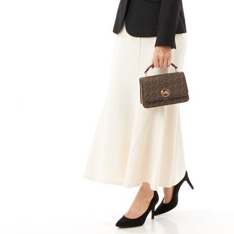 [^:32T4GD8C5B227]}CPER[X́Anƍt@bVAV[Ŋ􂷂sIŃX|[eB[ȃRNVWJ郉CtX^CEuhłBOWA[ȁgJet Set Lifehe[}ɁAmIŐꂽƒSn̗ǂŃN̓o܂Bi͂̍ۂ̔[íAؖ鏑ނƂĂ؂Ƌɑ؂ɕۊǂĉiCȂǂ̍ۂɕKvƂȂ܂j@i摜̐FEdlɂāEg̃j^[X}[gtH̋@EݒȀƖȂǂɂAۂ̏iƐF̍ꍇ܂BEi摜̓TvBeĂ܂Bۂ̏iƁAp[cȂǂ̈ꕔdlɍꍇ܂BEiɂāFْfӏɂAi_ƂɃp^[()قȂ̂܂BEvgpiɂāFْfӏɂAIɎɎ኱̍ꍇ܂B