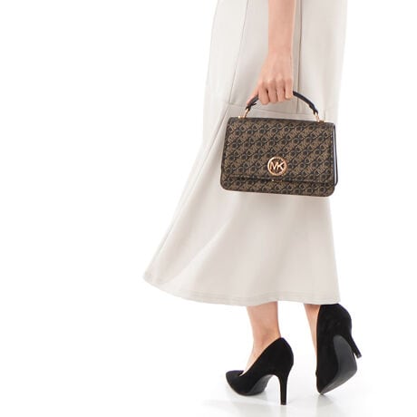 [^:30F4GD8S6B1092]}CPER[X́Anƍt@bVAV[Ŋ􂷂sIŃX|[eB[ȃRNVWJ郉CtX^CEuhłBOWA[ȁgJet Set Lifehe[}ɁAmIŐꂽƒSn̗ǂŃN̓o܂Bi͂̍ۂ̔[íAؖ鏑ނƂĂ؂Ƌɑ؂ɕۊǂĉiCȂǂ̍ۂɕKvƂȂ܂j@i摜̐FEdlɂāEg̃j^[X}[gtH̋@EݒȀƖȂǂɂAۂ̏iƐF̍ꍇ܂BEi摜̓TvBeĂ܂Bۂ̏iƁAp[cȂǂ̈ꕔdlɍꍇ܂BEiɂāFْfӏɂAi_ƂɃp^[()قȂ̂܂BEvgpiɂāFْfӏɂAIɎɎ኱̍ꍇ܂B