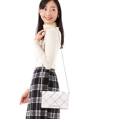 [^:32S5SJ6C8L1999]}CPER[X́Anƍt@bVAV[Ŋ􂷂sIŃX|[eB[ȃRNVWJ郉CtX^CEuhłBOWA[ȁgJet Set Lifehe[}ɁAmIŐꂽƒSn̗ǂŃN̓o܂Bi͂̍ۂ̔[íAؖ鏑ނƂĂ؂Ƌɑ؂ɕۊǂĉiCȂǂ̍ۂɕKvƂȂ܂j@i摜̐FEdlɂāEg̃j^[X}[gtH̋@EݒȀƖȂǂɂAۂ̏iƐF̍ꍇ܂BEi摜̓TvBeĂ܂Bۂ̏iƁAp[cȂǂ̈ꕔdlɍꍇ܂BEiɂāFْfӏɂAi_ƂɃp^[()قȂ̂܂BEvgpiɂāFْfӏɂAIɎɎ኱̍ꍇ܂B