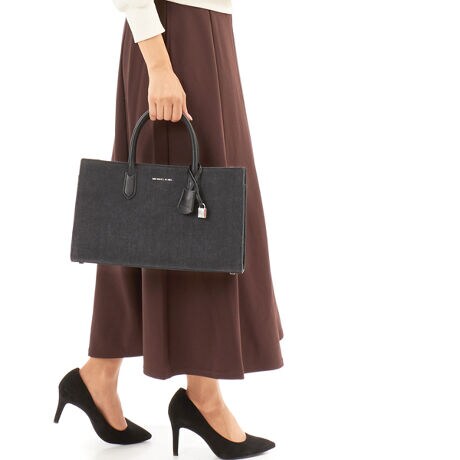 [^:30F4SETS2C8]}CPER[X́Anƍt@bVAV[Ŋ􂷂sIŃX|[eB[ȃRNVWJ郉CtX^CEuhłBOWA[ȁgJet Set Lifehe[}ɁAmIŐꂽƒSn̗ǂŃN̓o܂Bi͂̍ۂ̔[íAؖ鏑ނƂĂ؂Ƌɑ؂ɕۊǂĉiCȂǂ̍ۂɕKvƂȂ܂j@i摜̐FEdlɂāEg̃j^[X}[gtH̋@EݒȀƖȂǂɂAۂ̏iƐF̍ꍇ܂BEi摜̓TvBeĂ܂Bۂ̏iƁAp[cȂǂ̈ꕔdlɍꍇ܂BEiɂāFْfӏɂAi_ƂɃp^[()قȂ̂܂BEvgpiɂāFْfӏɂAIɎɎ኱̍ꍇ܂B