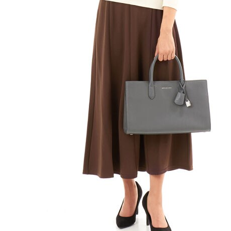 [^:30F4SETS2L47]}CPER[X́Anƍt@bVAV[Ŋ􂷂sIŃX|[eB[ȃRNVWJ郉CtX^CEuhłBOWA[ȁgJet Set Lifehe[}ɁAmIŐꂽƒSn̗ǂŃN̓o܂Bi͂̍ۂ̔[íAؖ鏑ނƂĂ؂Ƌɑ؂ɕۊǂĉiCȂǂ̍ۂɕKvƂȂ܂j@i摜̐FEdlɂāEg̃j^[X}[gtH̋@EݒȀƖȂǂɂAۂ̏iƐF̍ꍇ܂BEi摜̓TvBeĂ܂Bۂ̏iƁAp[cȂǂ̈ꕔdlɍꍇ܂BEiɂāFْfӏɂAi_ƂɃp^[()قȂ̂܂BEvgpiɂāFْfӏɂAIɎɎ኱̍ꍇ܂B