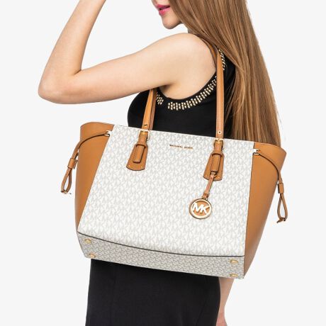VOYAGER トップジップ トート ミディアム - MKシグネチャー | マイケル  