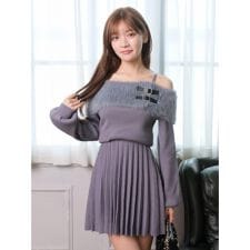 リップサービス(LIPSERVICE)のフェザーオフショルプリーツニットワンピース