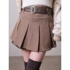 レザーレイヤードプリーツショートパンツ