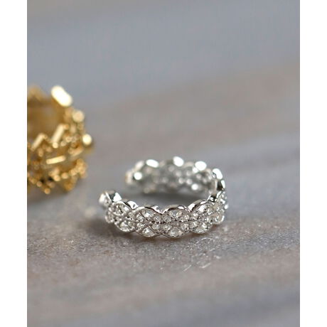 ׂ₩ȃ[X͗lAiɎdグĂC[JtBԂȃTCYƉؚȃCA炵Ȃ₩Ȉۂɓ܂B莝̃sAXCOƍ킹̂IXXłATTENTIONEAɂׂȃLYA䂪݂ꍇ܂B`TCYAJ̕ɂ͎኱̌̍܂BL͕sǂ̑ΏۊOƂȂ܂̂ŁA\߂܂B[^:R0070005E]