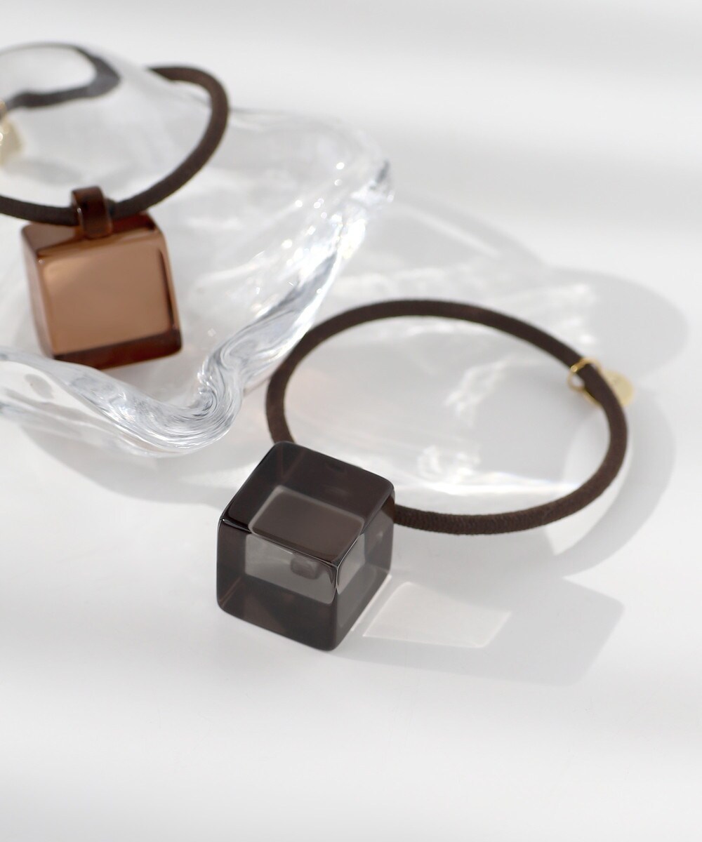 シュシュ  ヘアゴム  キューブブラウン/クリア シュシュ ヘアゴム キューブブラウン/クリア