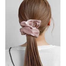 サテン調メタルドットシュシュ