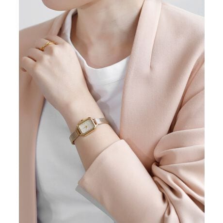 ԂȃXNGAtFCXAlۂ͋CorvBאgȃVGbgǂȃR[fɂ݁AItBXV[炨łV[܂ŕL􂵂܂B̓̋Ct@bVɍ킹ăxgtւ2WAYdlȂ̂|CgBۑtȂ̂ŁA蕨ƂĂIXXłBATTENTIONׂȃLY␻ׂ͂Ă̏iɊ܂܂܂BVF͓VRfނ̂߁AdオTCYE`EFE̓ɂ͌̍܂BVRvî߁AU[̕\ʂɃLYE܂ނ́AFA؂ւ◠\ŎقȂꍇ܂BwɓĂdŕA̍ۂɎv̋@\␫\mF邽߂̃j^[drłBi̔Oɂdr͏Ղ܂̂ŁAdrɖȂɓdr؂ꍇ܂B[^:PG030009T]