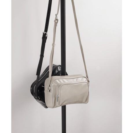 VvȂ̂鍇炪AR[fBl[gɃANZg^obOB|PbgĂ̂ŁAނ̐₷g蔲QBtg|Pbg̓X}zTCYŁAɎopXP[X⌮ȂǂĂ̂ɂ҂łBV_[7iKŒ𒲐߂ł̂ŁA̓̋CR[fɂăR[fCɂĎgĂBATTENTIONׂȃLY␻ׂ͂Ă̏iɊ܂܂܂B[^:FG260018F]