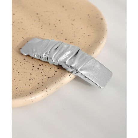 ߂^bNJ[AwAAWɃANZg^wAsBMU[̃NVƂVGbgAȂꂽ͋Cɓ܂BATTENTIONׂȃLY␻ׂ͂Ă̏iɊ܂܂܂B[^:DG230074H]