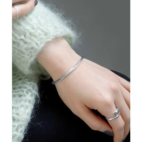 sICť̔IV[vȃtHƃ^̋PAN[Ȏ茳ɓoOBVvȃfUC͂ǂȃR[fɂ킹₷AfC[Ɋ􂵂Ă܂BPig͂Ad˕tĉ؂₩Ɏdグ̂IXXATTENTIONEAɂׂȃLYA䂪݁Ahꍇ܂B`傫ɂ͎኱̌̍܂BL͕sǂ̑ΏۊOƂȂ܂̂ŁA\߂܂B[^:LG010007B]