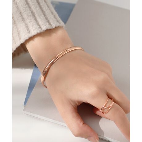 sICť̔IV[vȋP^Alۂ茳ɓoOBVvȃfUC͂ǂȃR[fɂ킹₷AؚȃuXbgƂ̏d˕tɂIXXłBJL߂ŃgbvX̏ォpł̂ŁAfC[Ɋ􂵂Ă܂BATTENTIONEAɂׂȃLYA䂪݁Ahꍇ܂B`傫ɂ͎኱̌̍܂BL͕sǂ̑ΏۊOƂȂ܂̂ŁA\߂܂B[^:LG010008B]