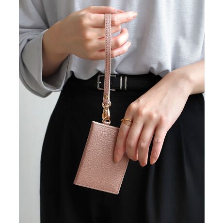 VvȂÃU[݊pXP[XBe͐̂RrvgpĂAvőϋv܂BXgbv͕tOł̂ŁAobOɎt΃X[Yȏoꂪ\łBATTENTIONׂȃLY␻ׂ͂Ă̏iɊ܂܂܂BVRvî߁AU[̕\ʂɁALYE܂ނ́AFA؂ւ◠\ŎقȂꍇ܂B[^:FG980016W]