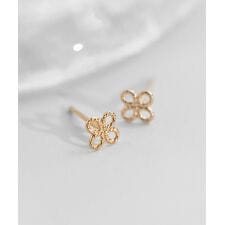 フラワーピアス[K10]