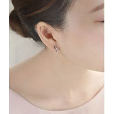 アネモネ(ANEMONE)のビジューラインフープイヤリング