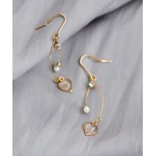 アネモネ(ANEMONE)のスイングハートフックピアス