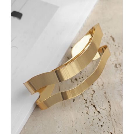 ܂Ƃ߂ݍނ悤Ȍ`ŃfUCꂽA܂łɂȂBꖳȃtH̃ob^B߂^ڂ䂫Apɉ؂€^܂BATTENTIONׂȃLY␻ׂ͂Ă̏iɊ܂܂܂B[^:DG380227H]