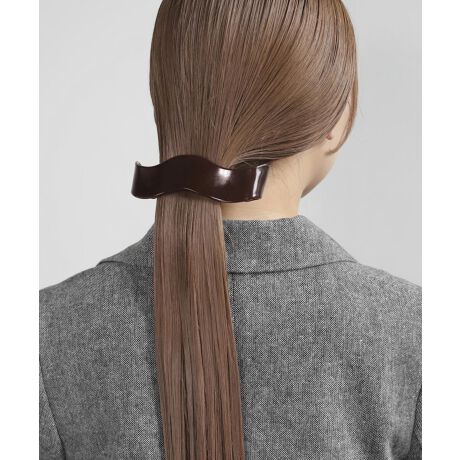 ܂Ƃ߂ݍނ悤Ȍ`ŃfUCꂽA܂łɂȂBꖳȃtH̃ob^BԂȃTCYڂ䂫AR[fɃANZgvX܂BATTENTIONׂȃLY␻ׂ͂Ă̏iɊ܂܂܂B[^:DG380231H]